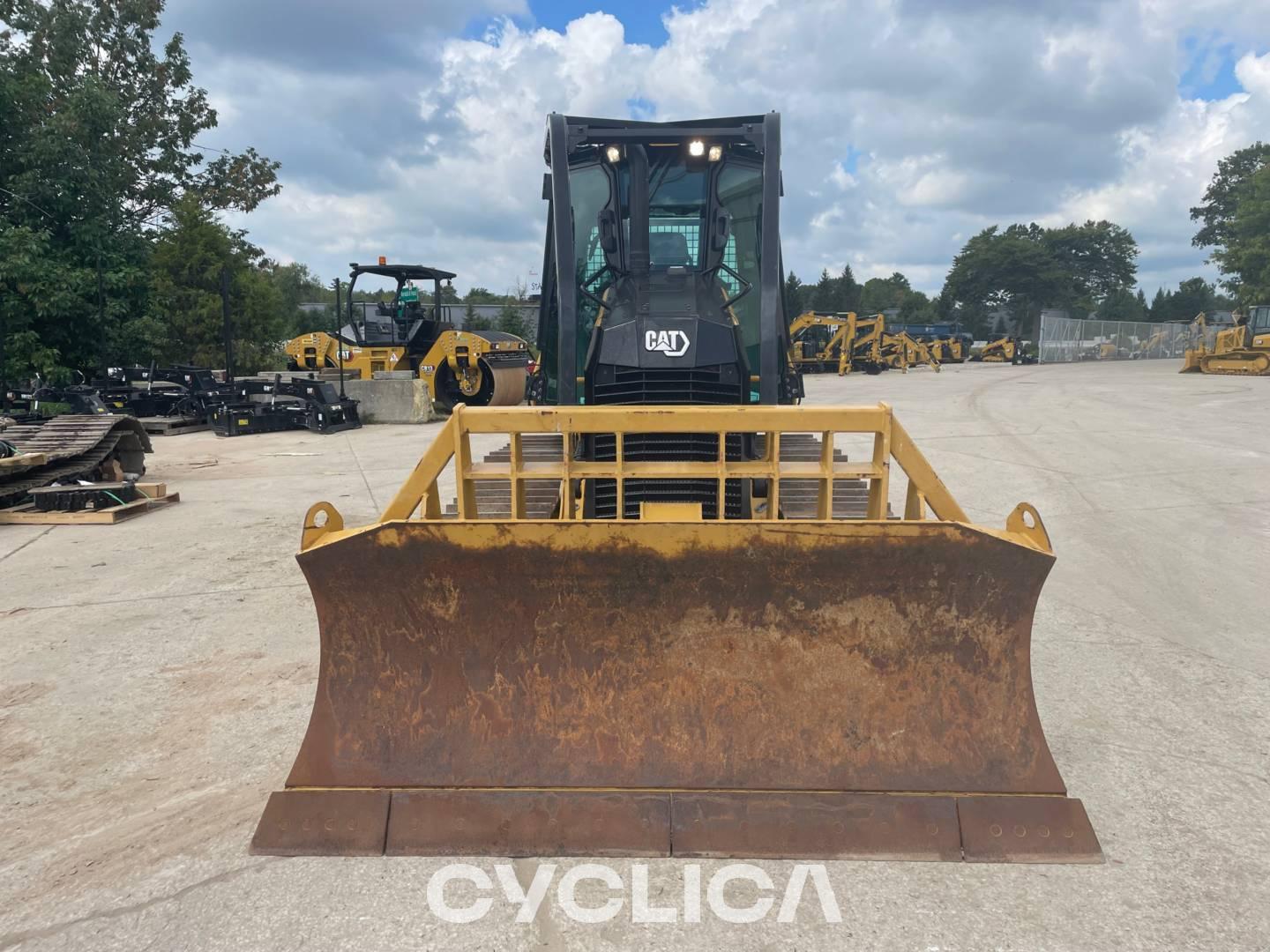 Bulldozers y tractores de cadenas  D3 XKW00326 - 10