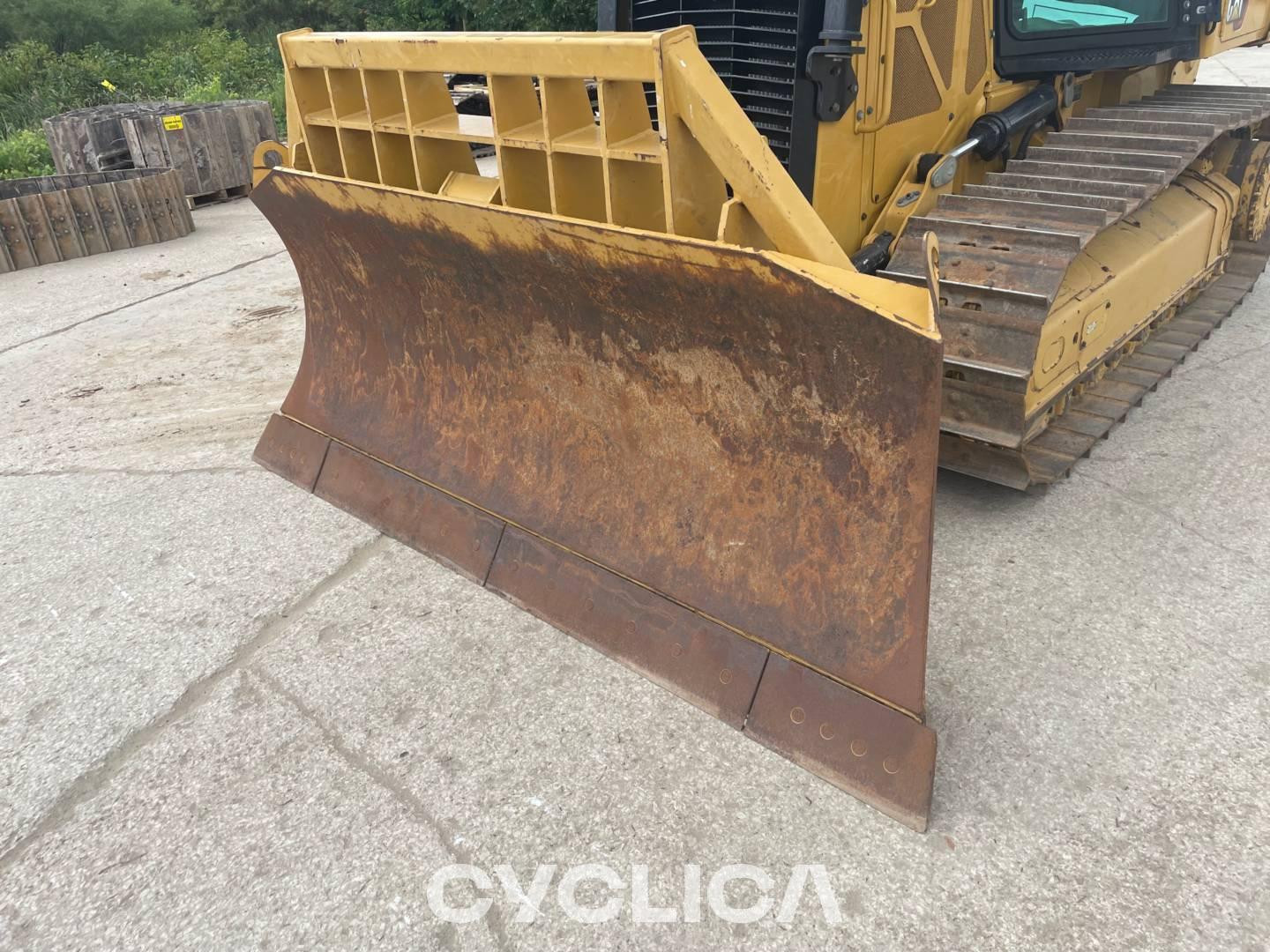 Bulldozer e trattori cingolati  D3 XKW00326 - 32