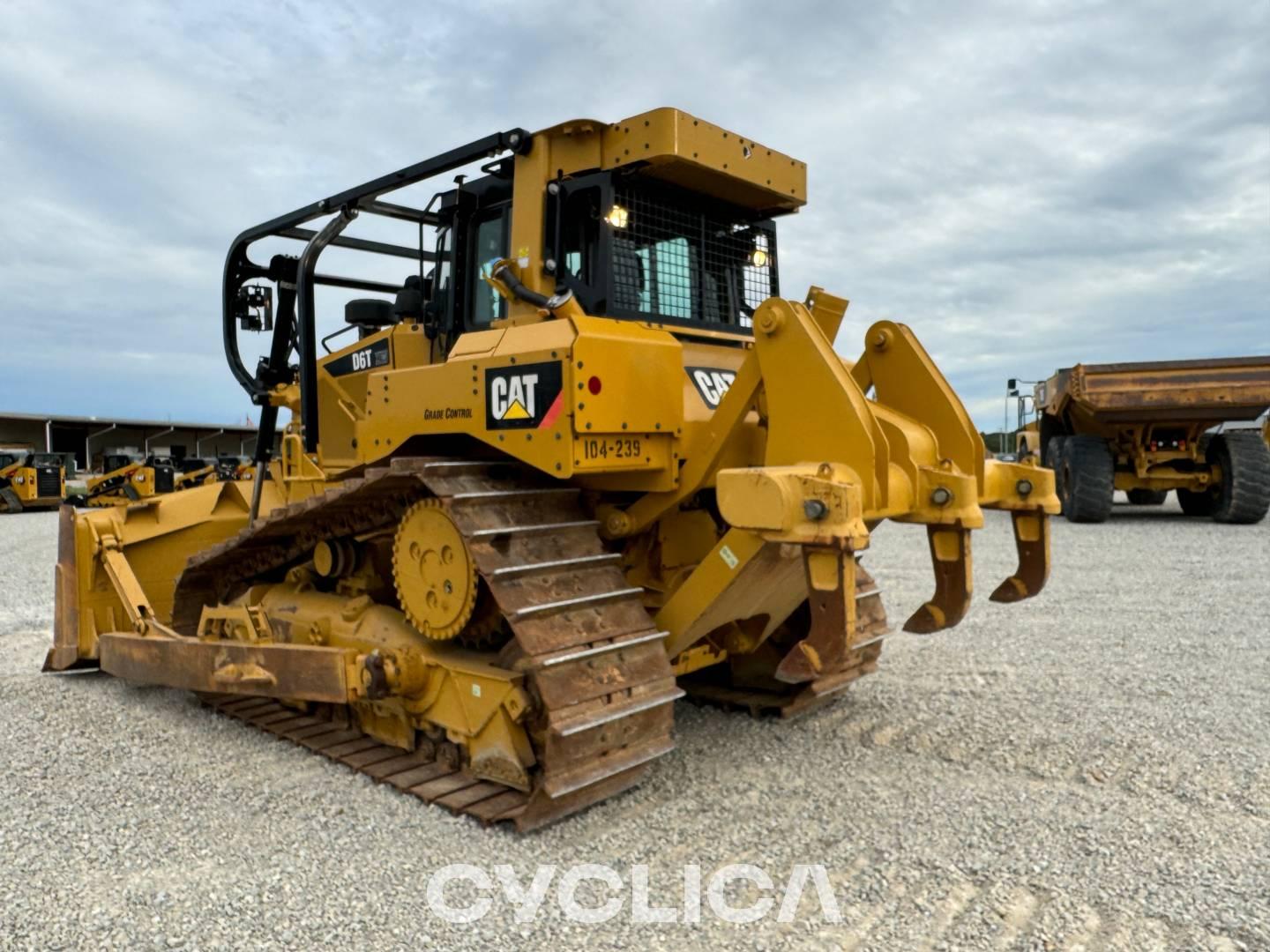 Bulldozers et tracteurs à chenilles  D6T MB500361 - 5