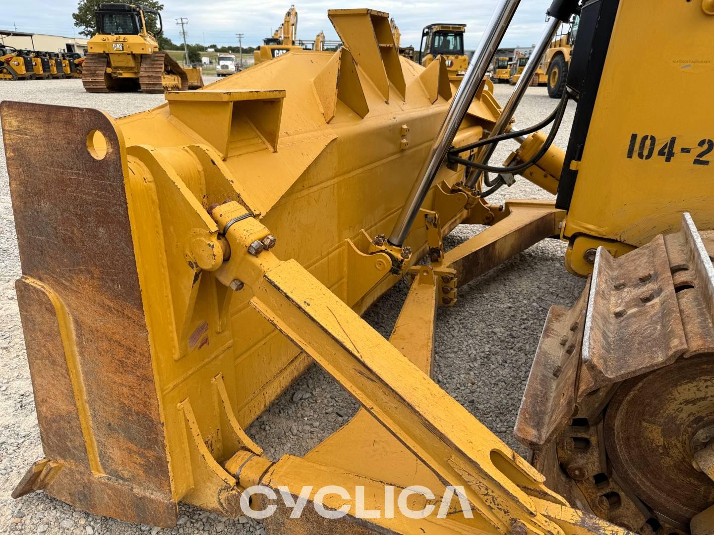 Bulldozers et tracteurs à chenilles  D6T MB500361 - 18