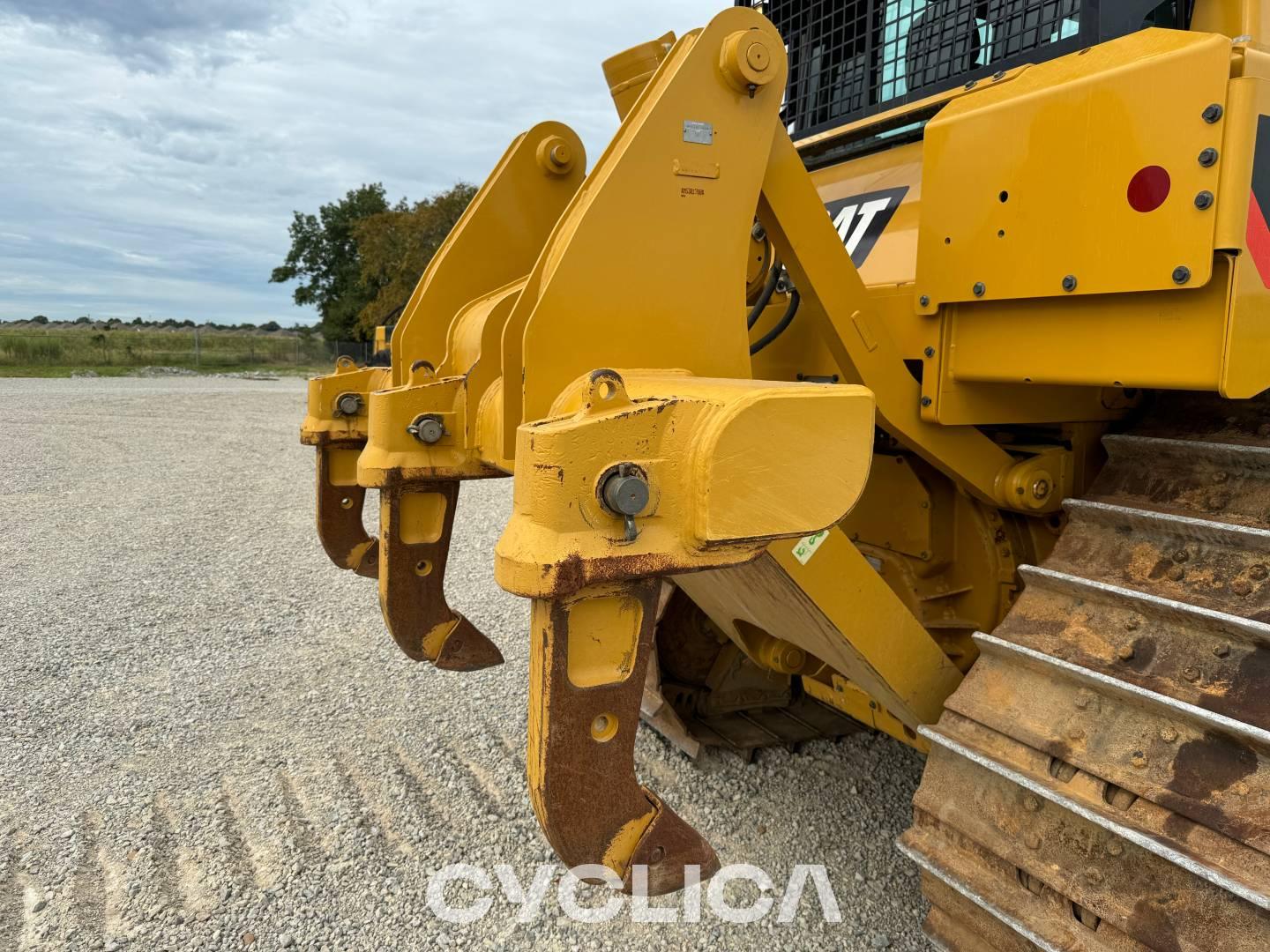 Bulldozers e tratores de rastos  D6T MB500361 - 21