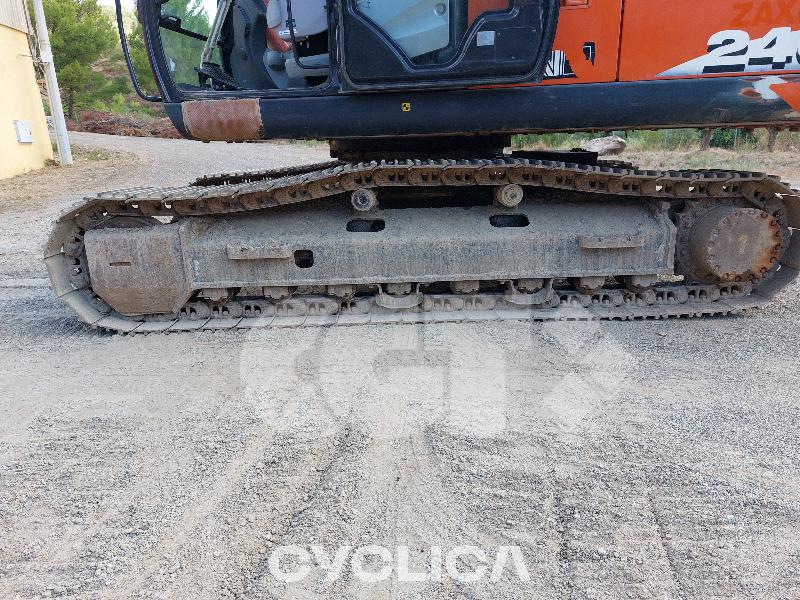 Ровокопачи-гасеничари  ZX240-5 YL00801209 - 2