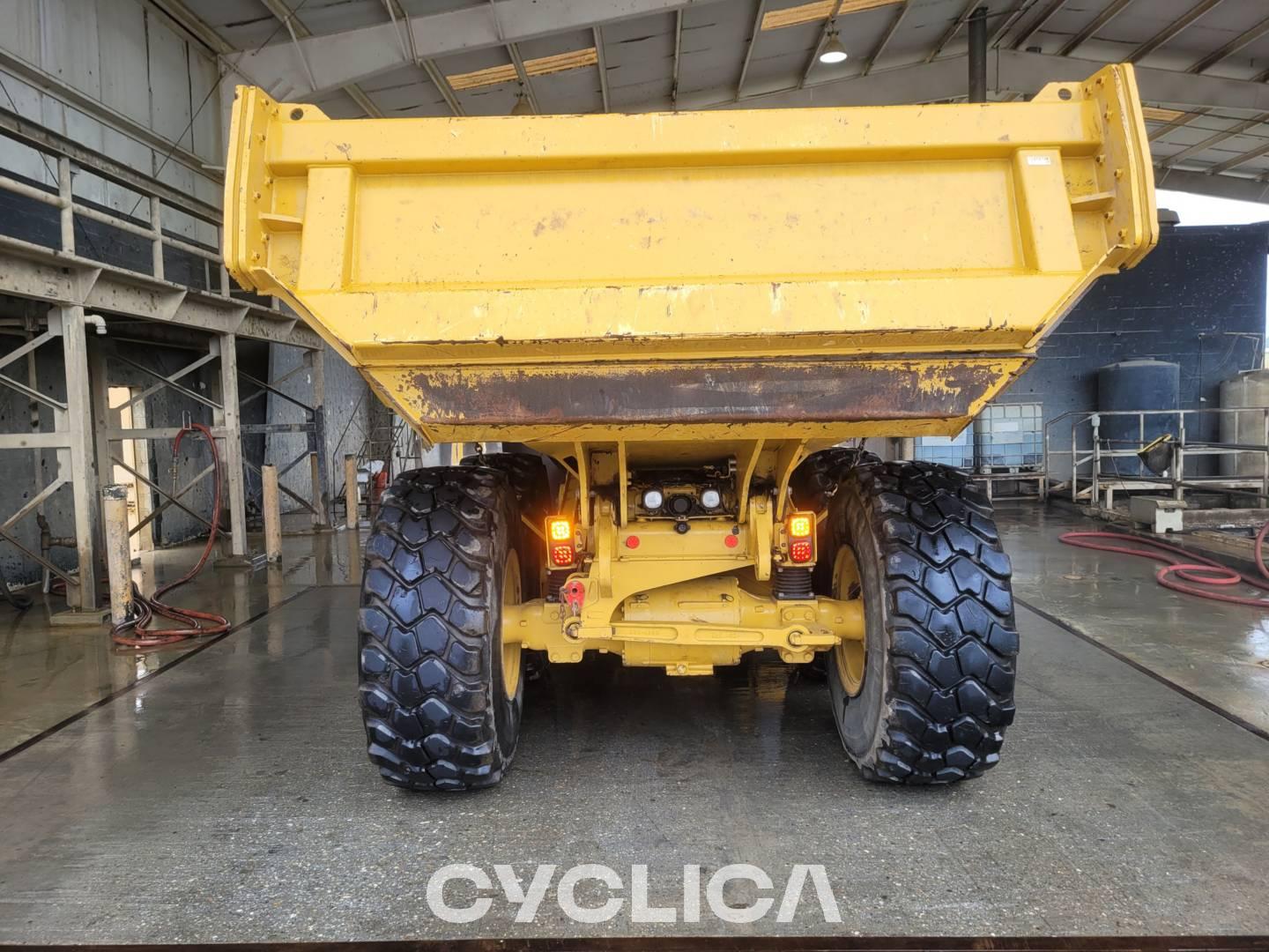 Dumpers and articulated trucks  730-04 3T301357 - 11