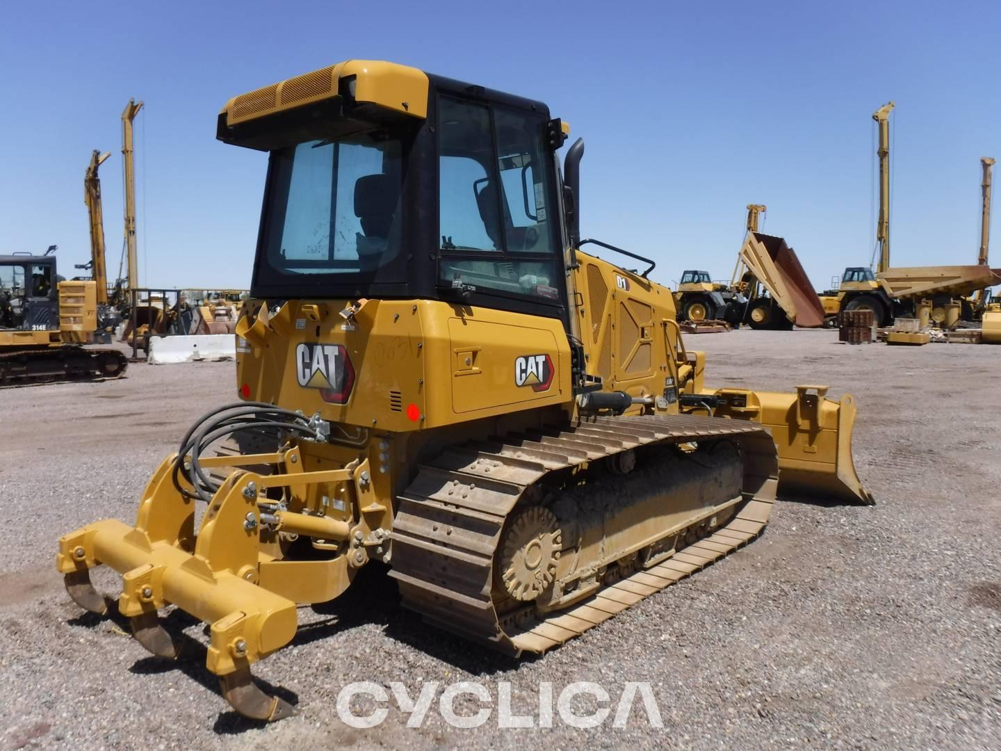 Bulldozers et tracteurs à chenilles  D1-12LGP XKL00631 - 4