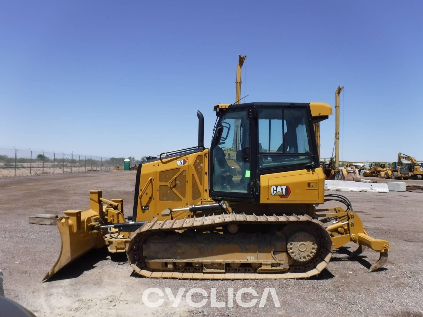 Bulldozers y tractores de cadenas  D1-12LGP XKL00631 - 12