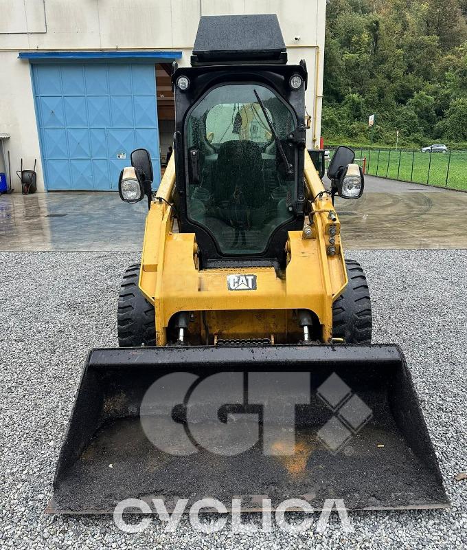 Skid steers  246D BYF00812 - 2