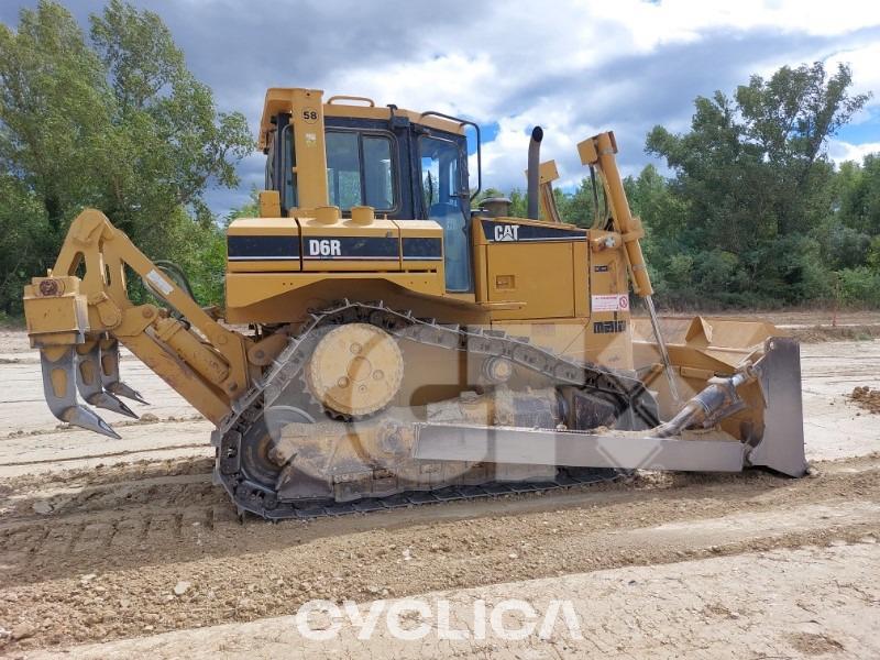 Bulldozers e tratores de rastos  D6R TBC00### - 1