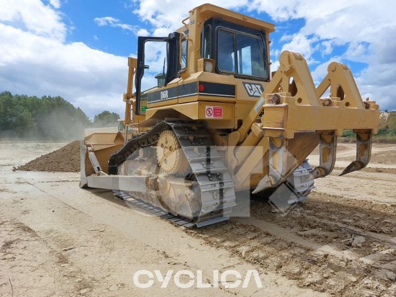 Bulldozers e tratores de rastos  D6R TBC00### - 2