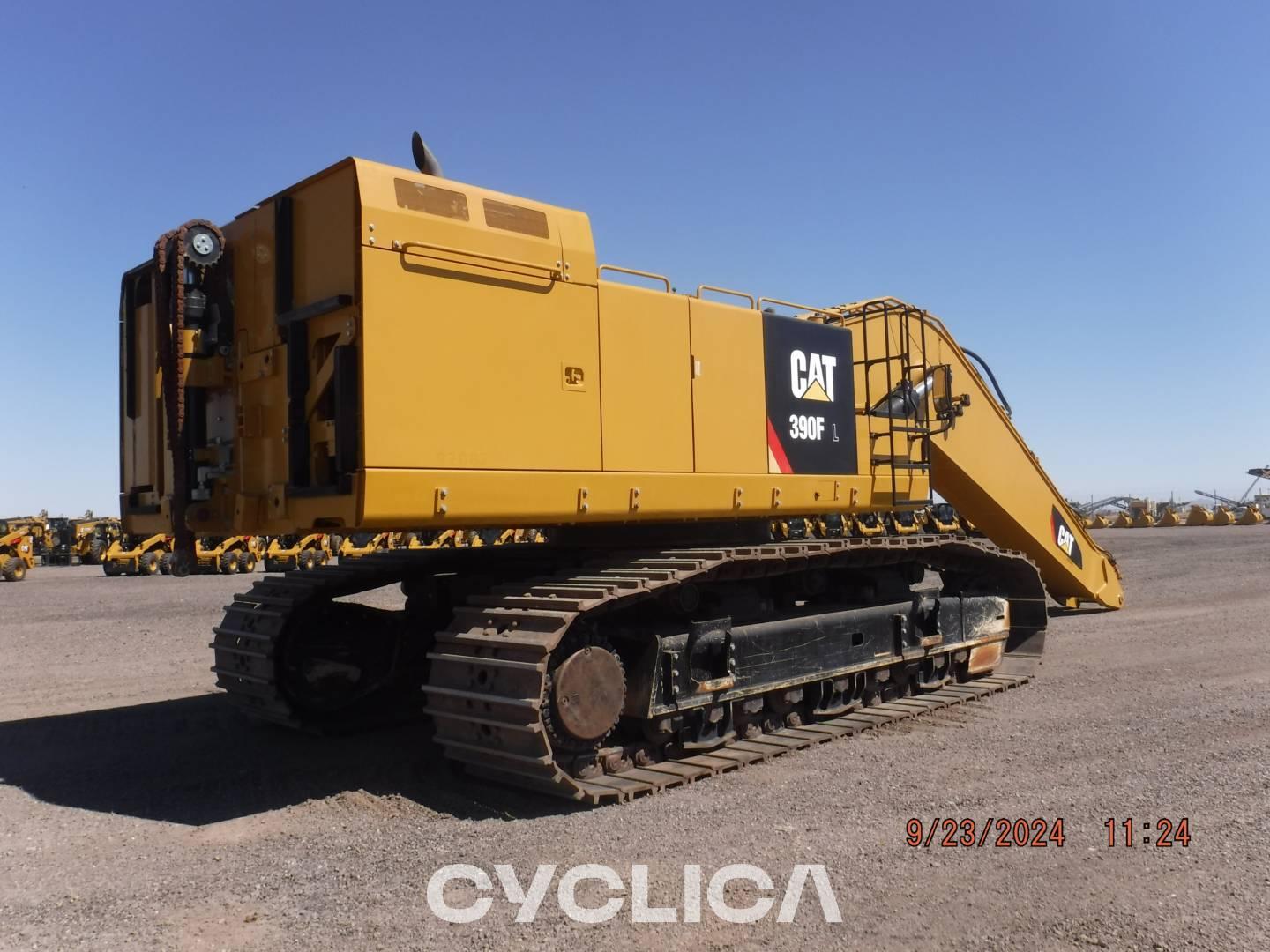 Crawler excavators  390FL HNG00365 - 3