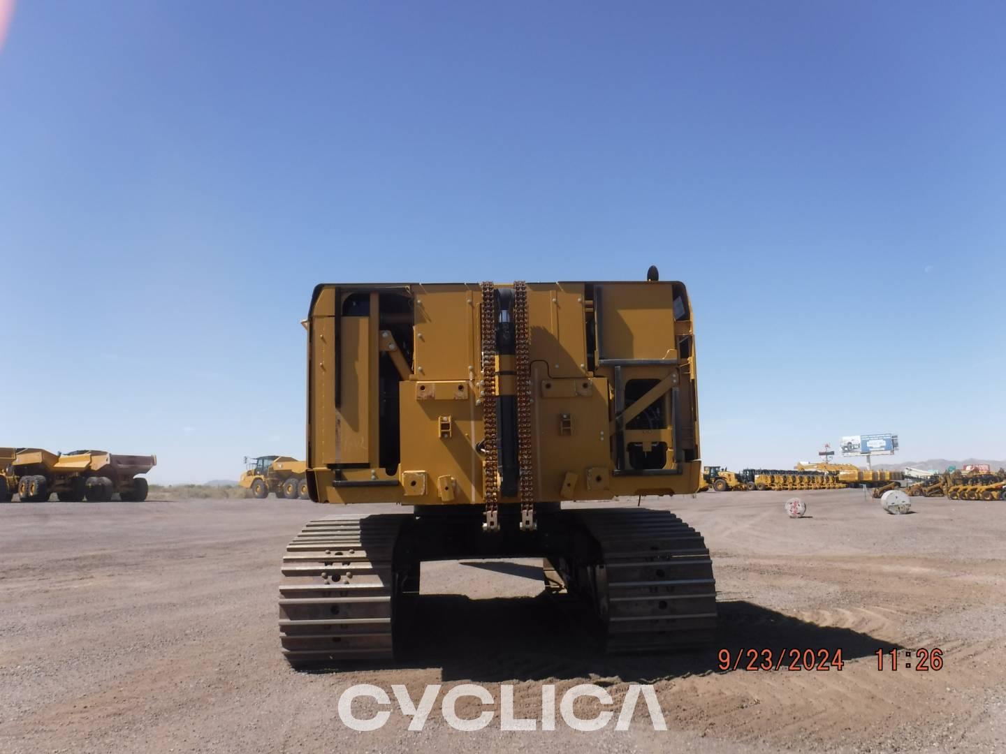 Crawler excavators  390FL HNG00365 - 14