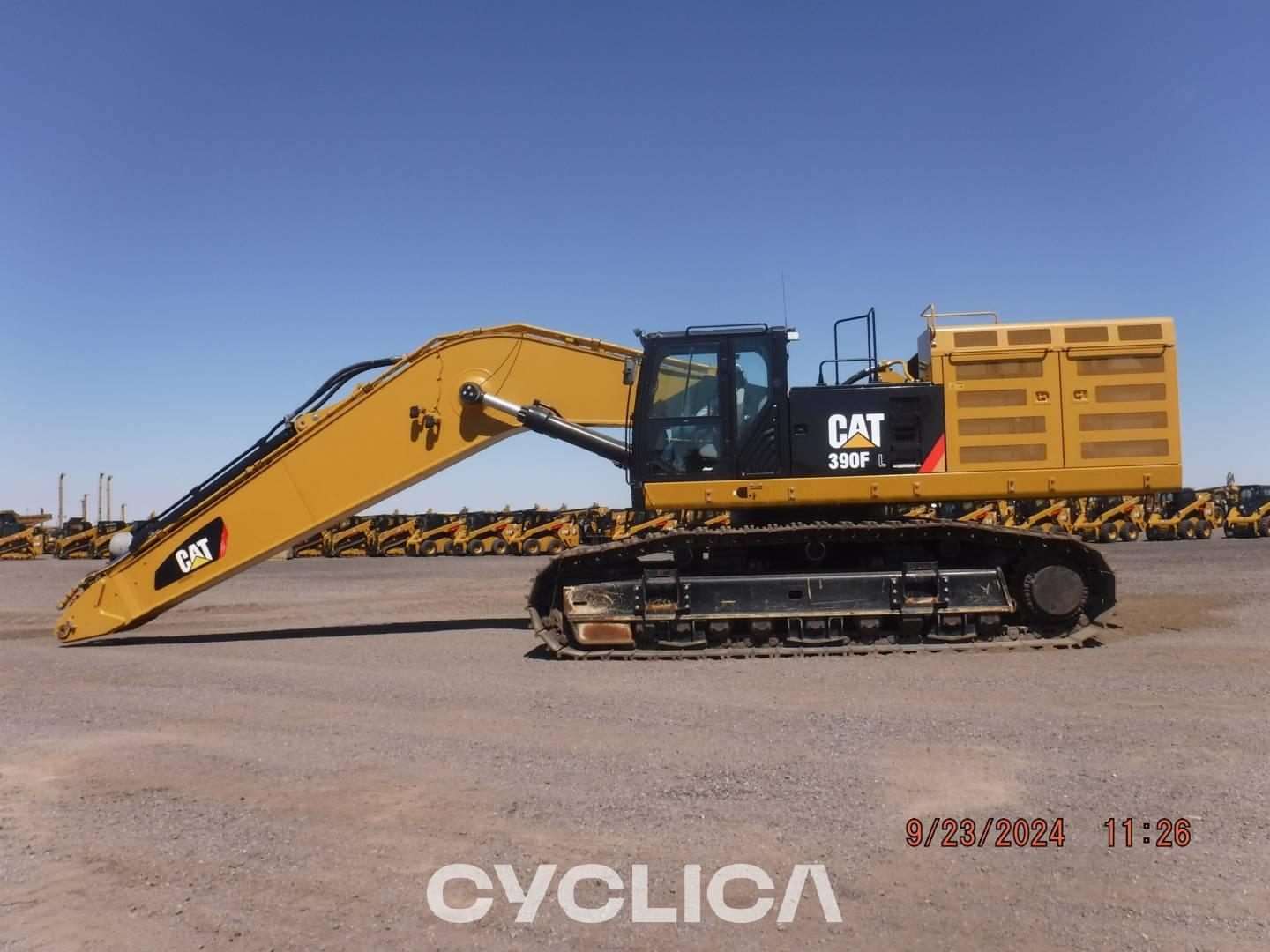 Crawler excavators  390FL HNG00365 - 16