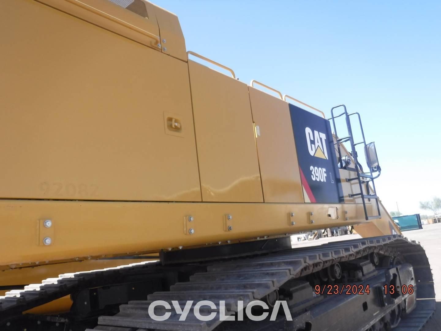 Crawler excavators  390FL HNG00365 - 27