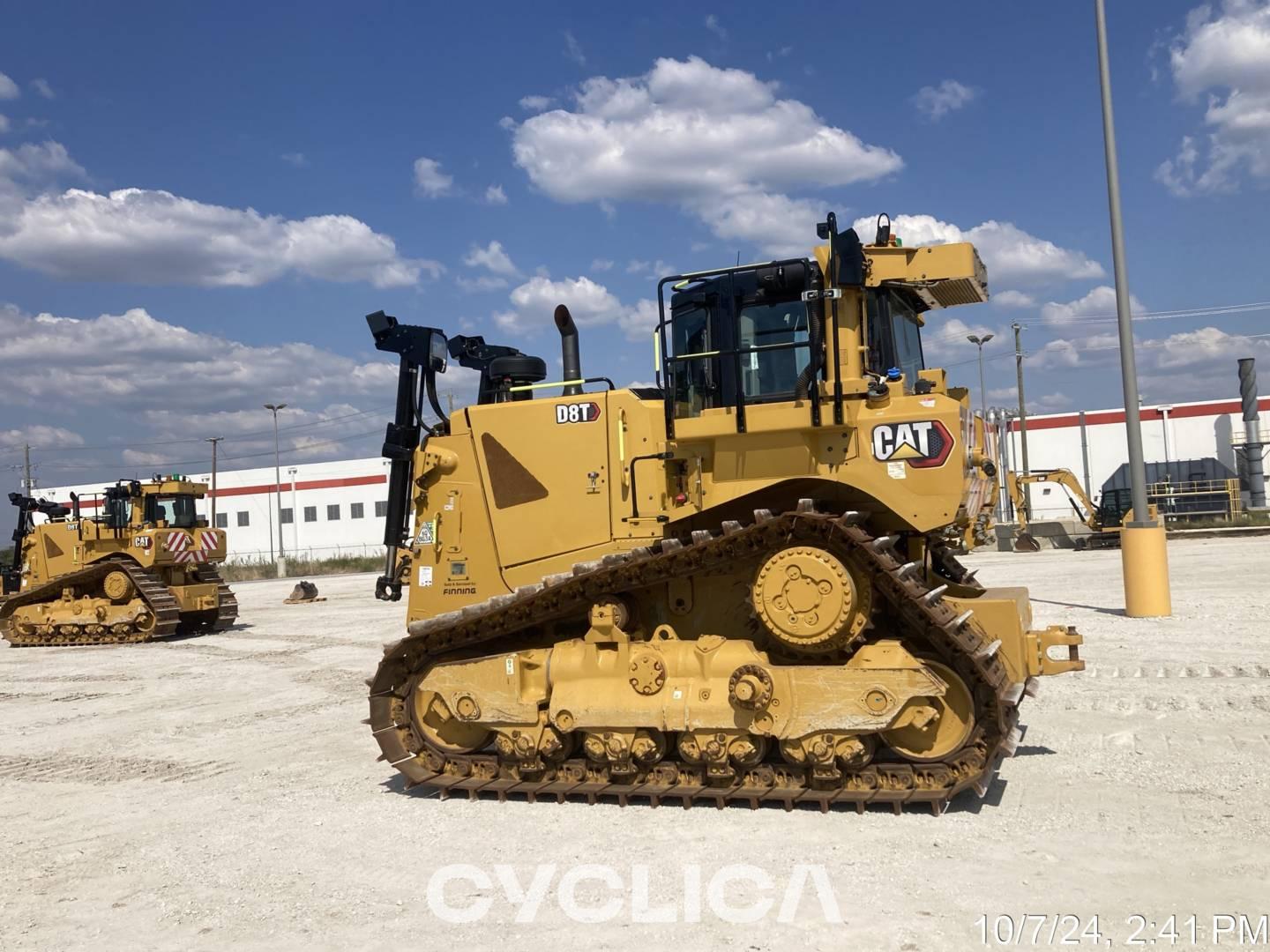 Bulldozers y tractores de cadenas  D8T AW401697 - 16