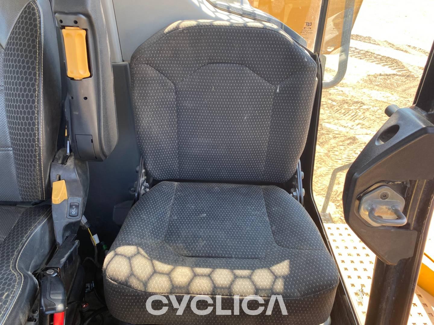 Dumpers e caminhões articulados  745 3T602229 - 31