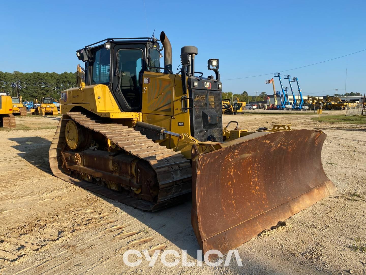 Bulldozers et tracteurs à chenilles  D6-20VP RDC00477 - 17