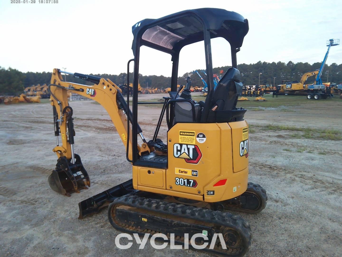 Crawler excavators  301.7 JH706927 - 24