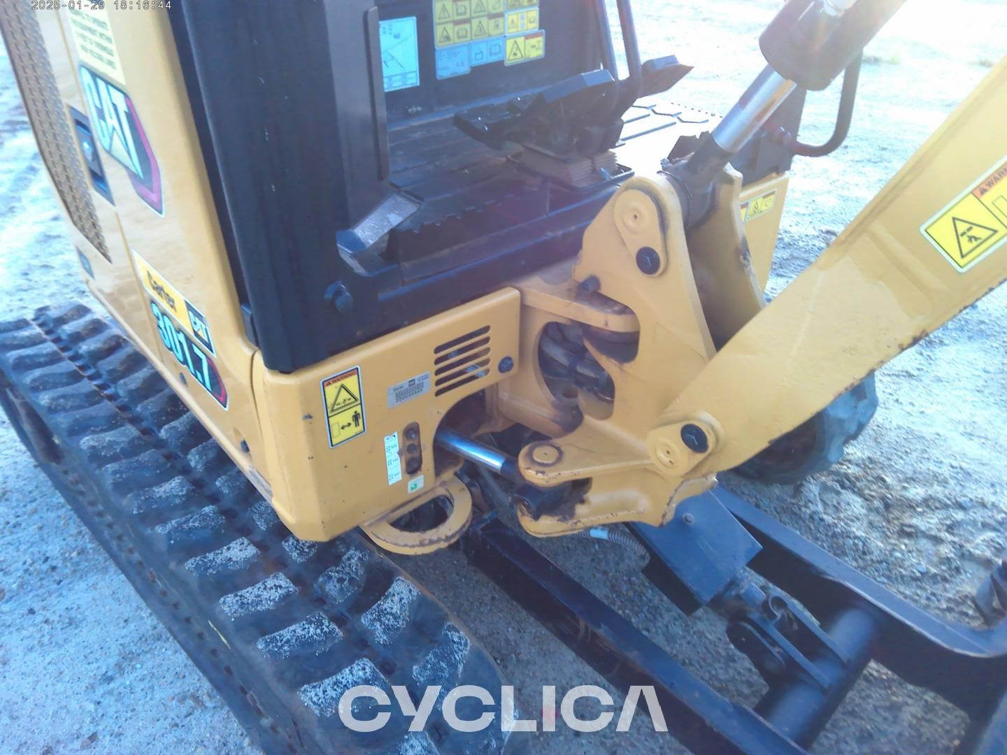 Crawler excavators  301.7 JH706927 - 7