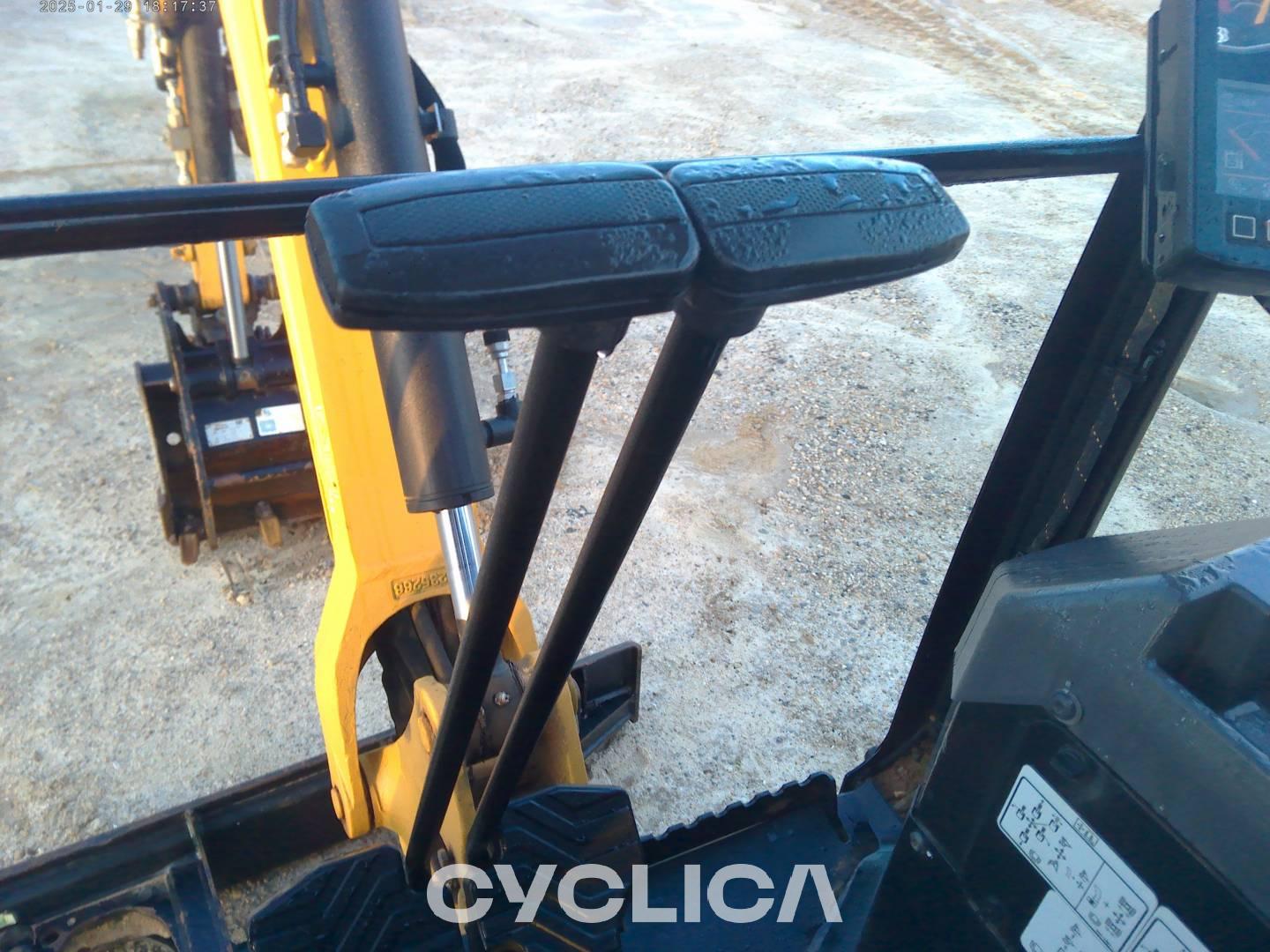 Crawler excavators  301.7 JH706927 - 9