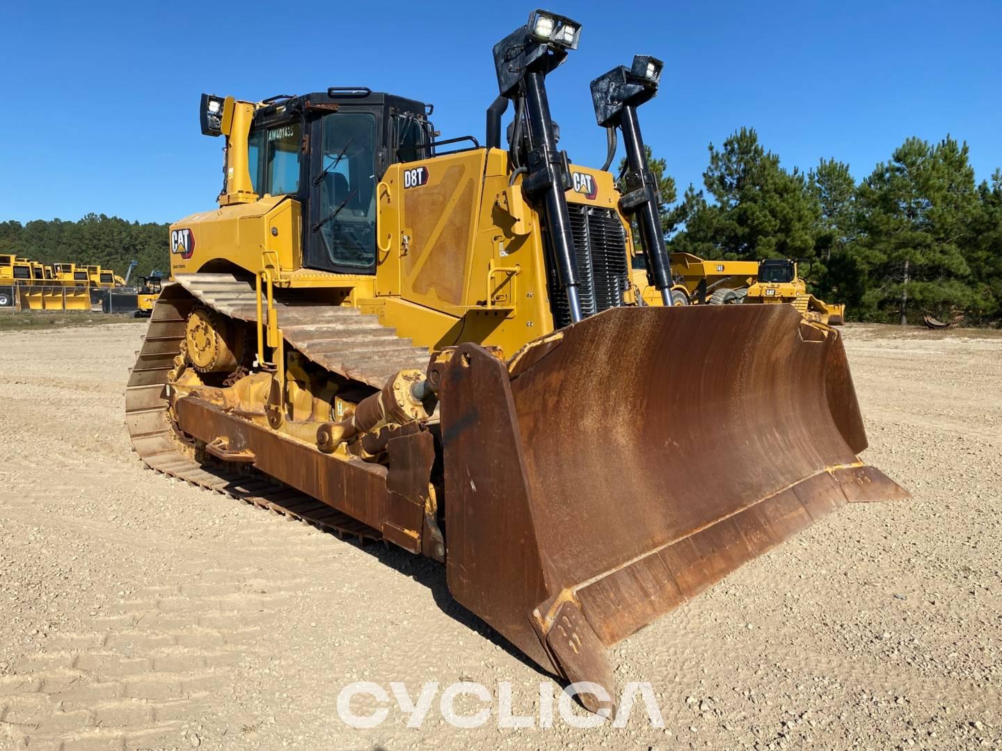 Bulldozers and crawler tractors  D8T AW401435 - 3