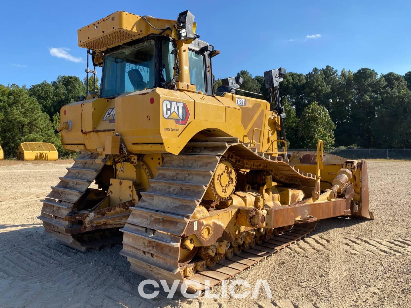 Bulldozers and crawler tractors  D8T AW401435 - 4