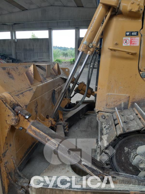 Bulldozer e trattori cingolati  D6R3 LFM00### - 8