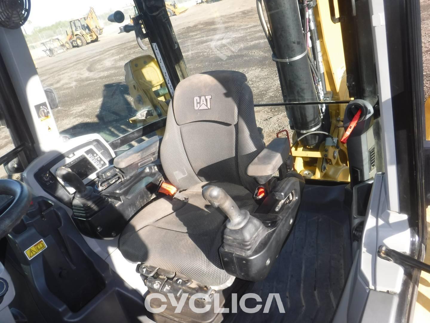 Backhoe loaders  450-07 DYN00312 - 24