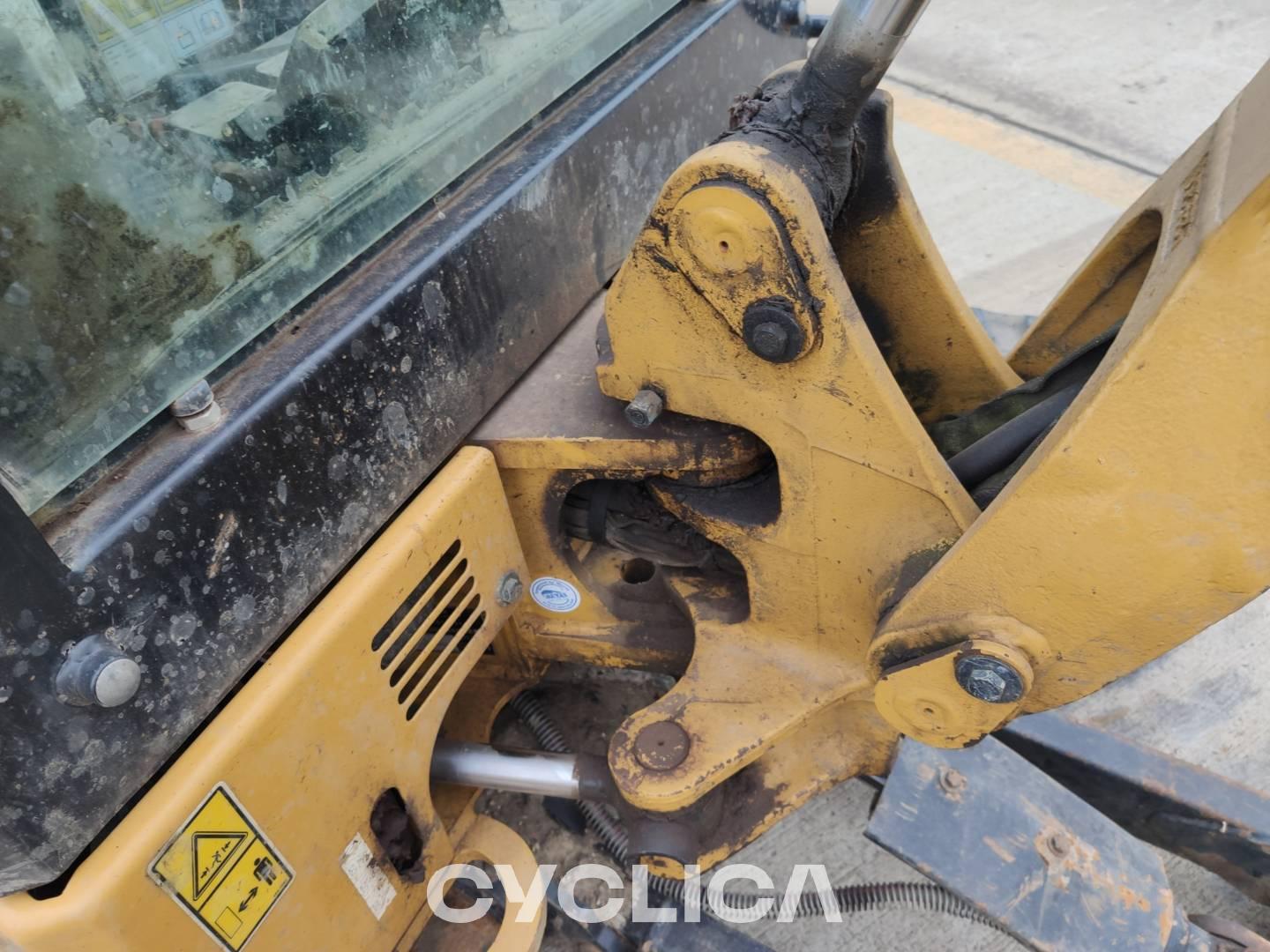 Crawler excavators  301.8-05 H8X01448 - 21