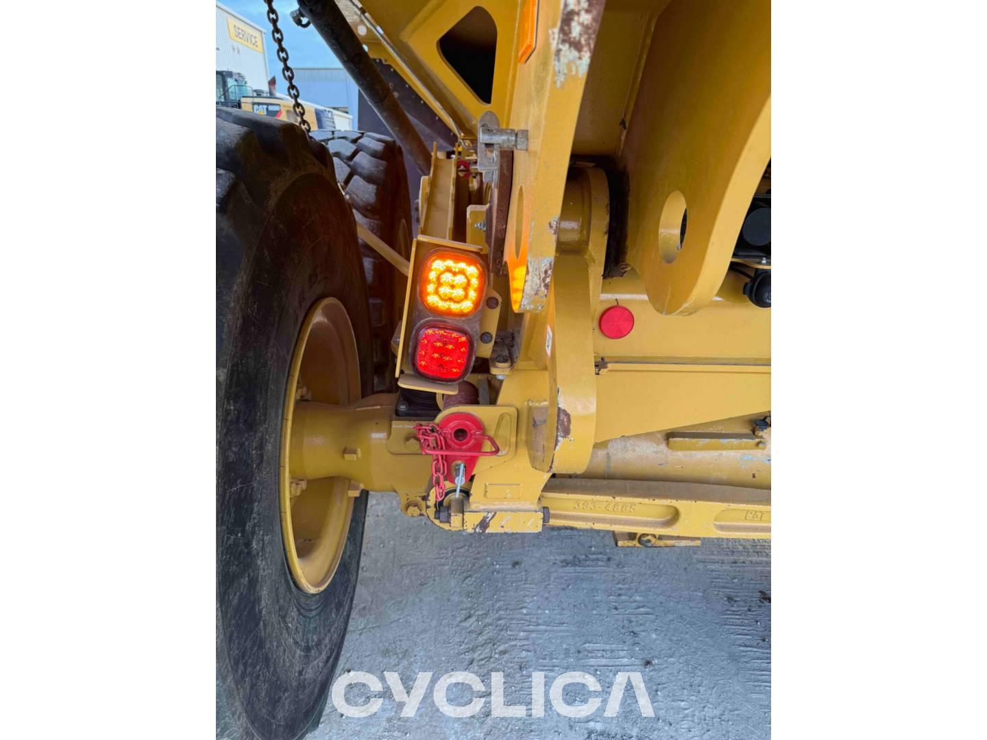 Dumpers y camiones articulados  730 3T302150 - 32