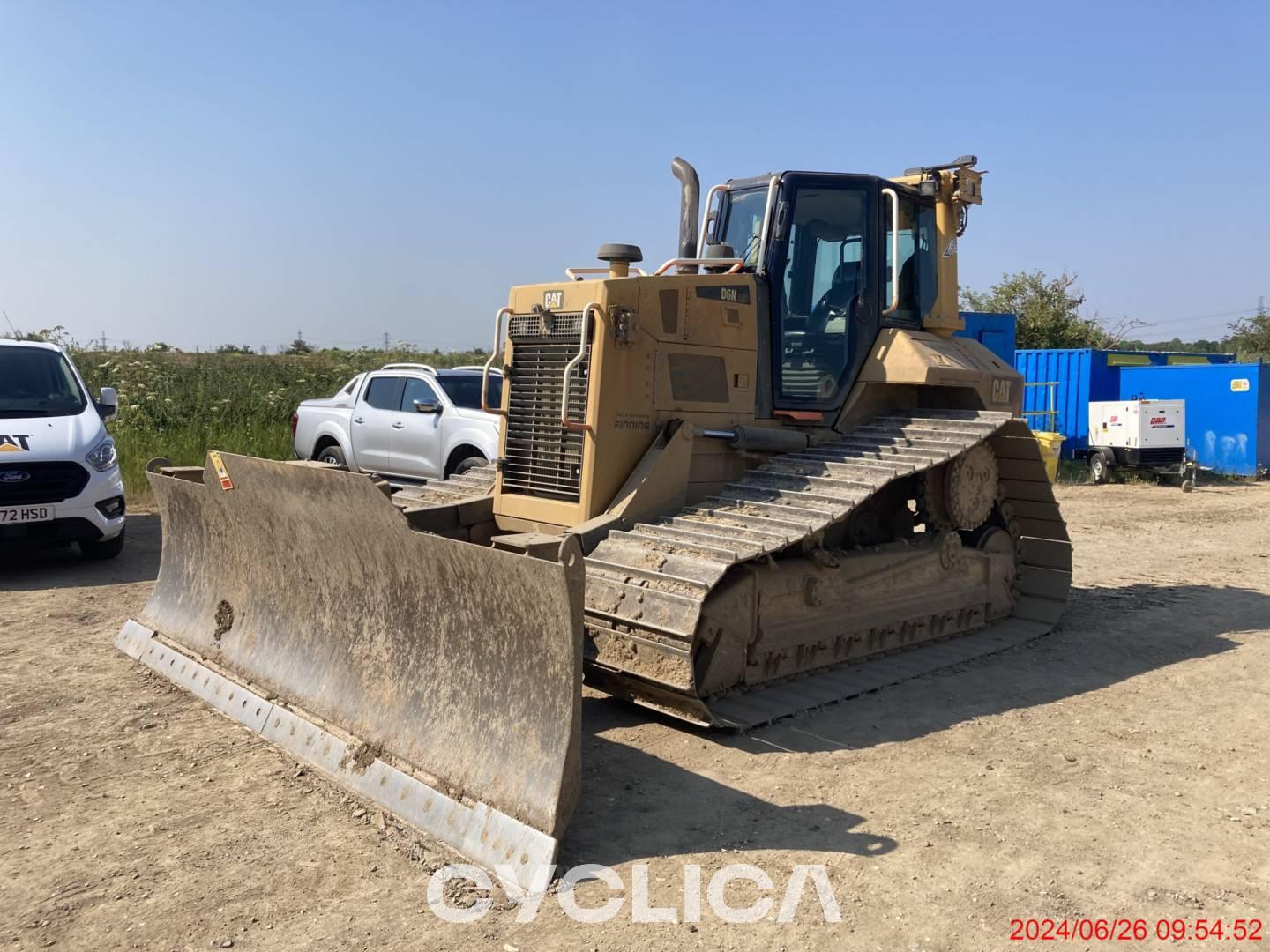 Bulldozers and crawler tractors  D6N MG501316 - 1