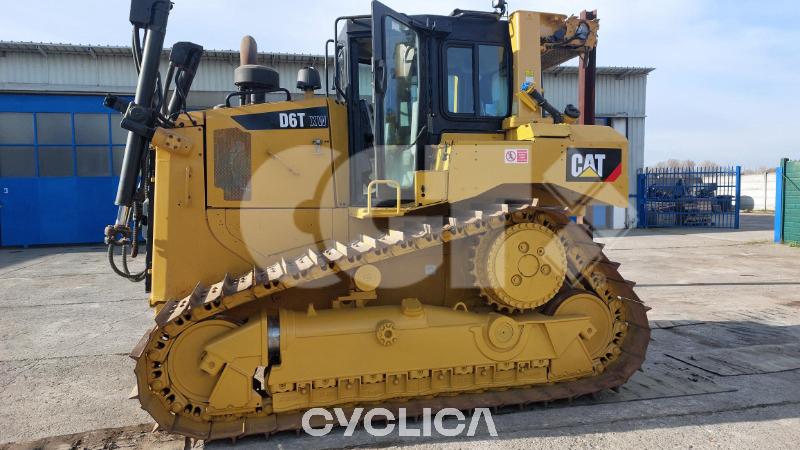 Bulldozers et tracteurs à chenilles  D6T AK700108 - 1