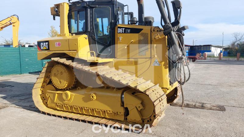 Bulldozers et tracteurs à chenilles  D6T AK700108 - 2