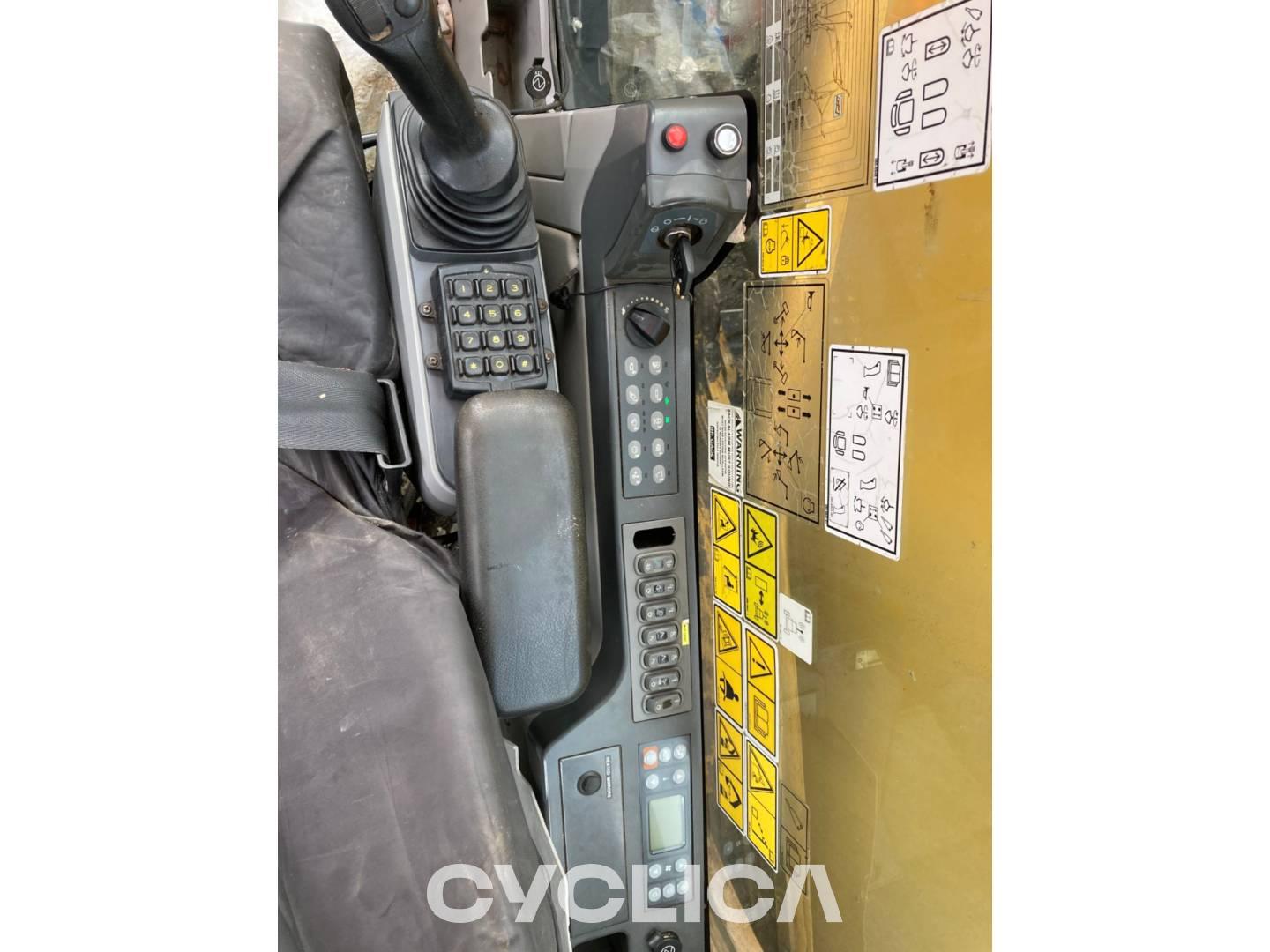 Crawler excavators  390FL MGF00235 - 10