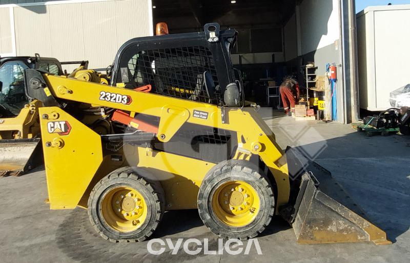 Skid steers  232D3 GJ500### - 10