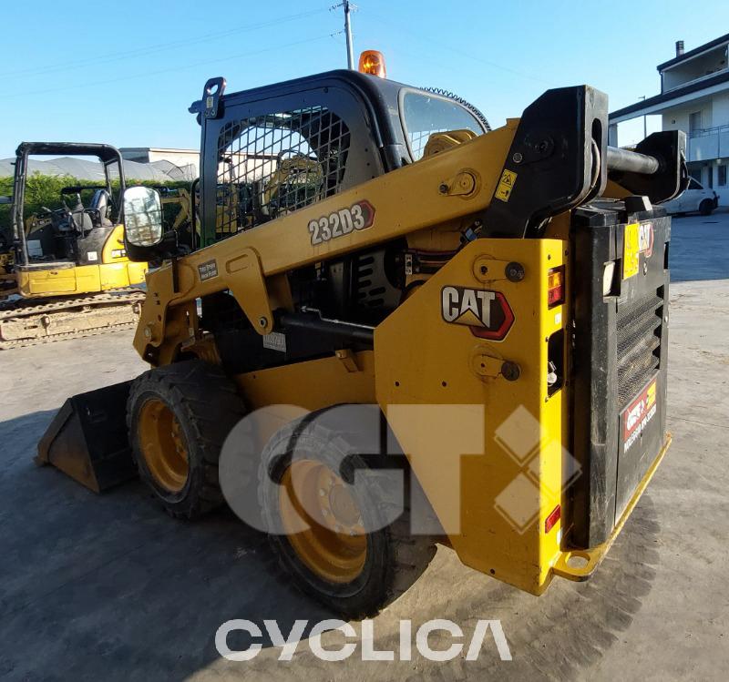 Skid steers  232D3 GJ500### - 1