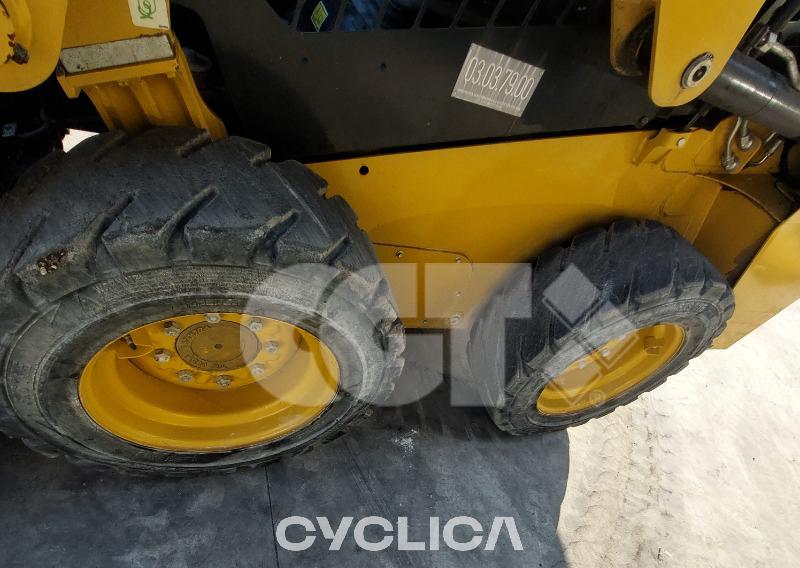 Skid steers  232D3 GJ500### - 6