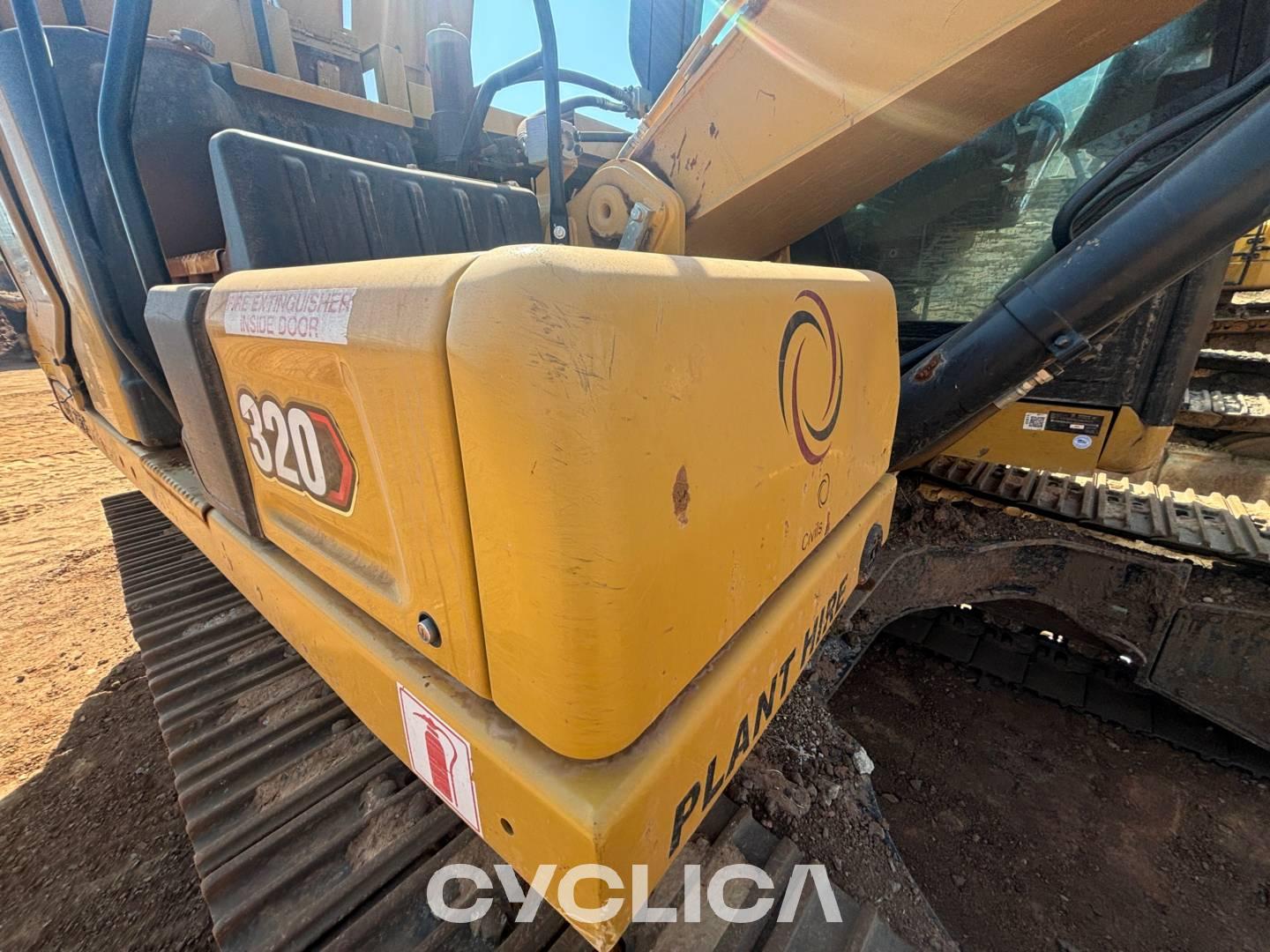 Crawler excavators  320-07 ZBN40457 - 7