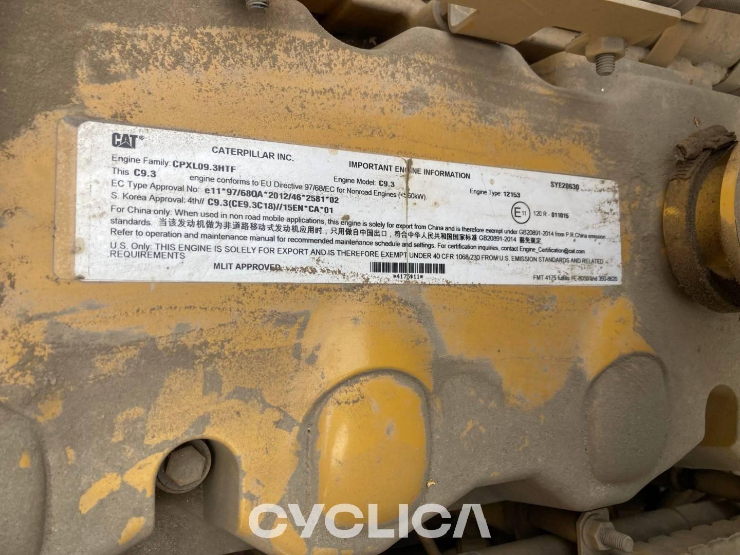 Dumpers e caminhões articulados  725C2 2T300413 - 8