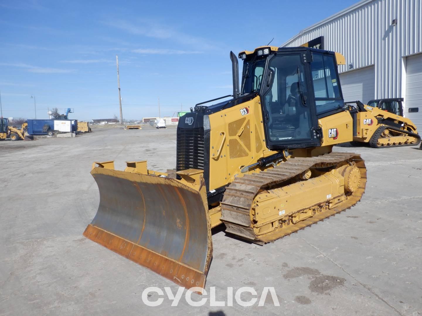 Bulldozers and crawler tractors  D3-12 XKW04632 - 1