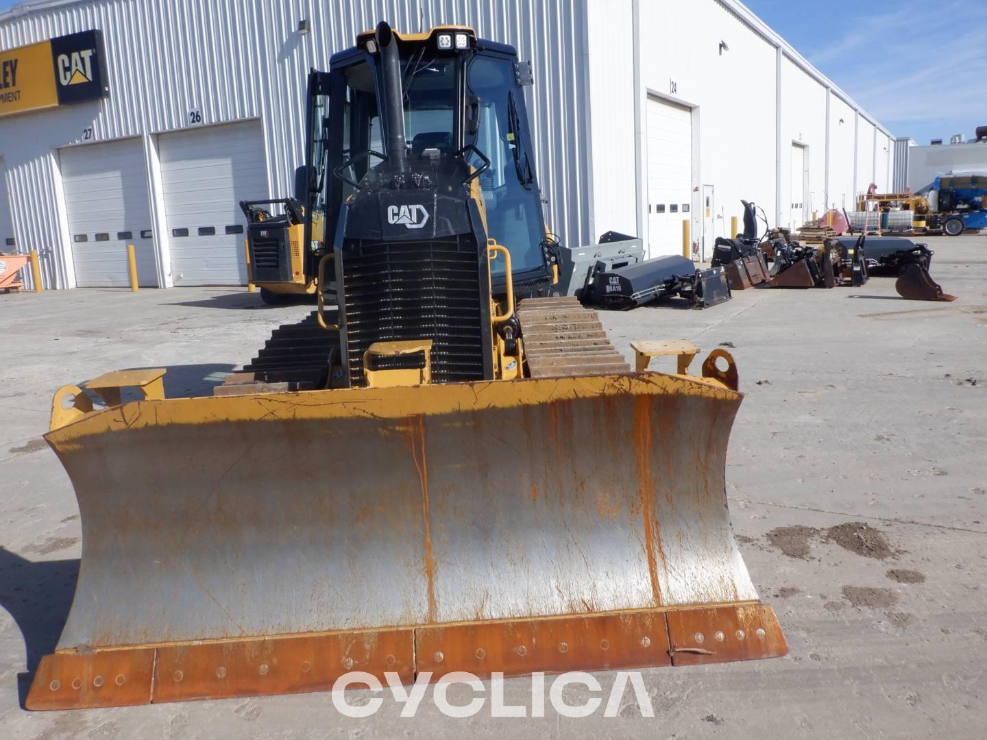 Bulldozers y tractores de cadenas  D3-12 XKW04632 - 23