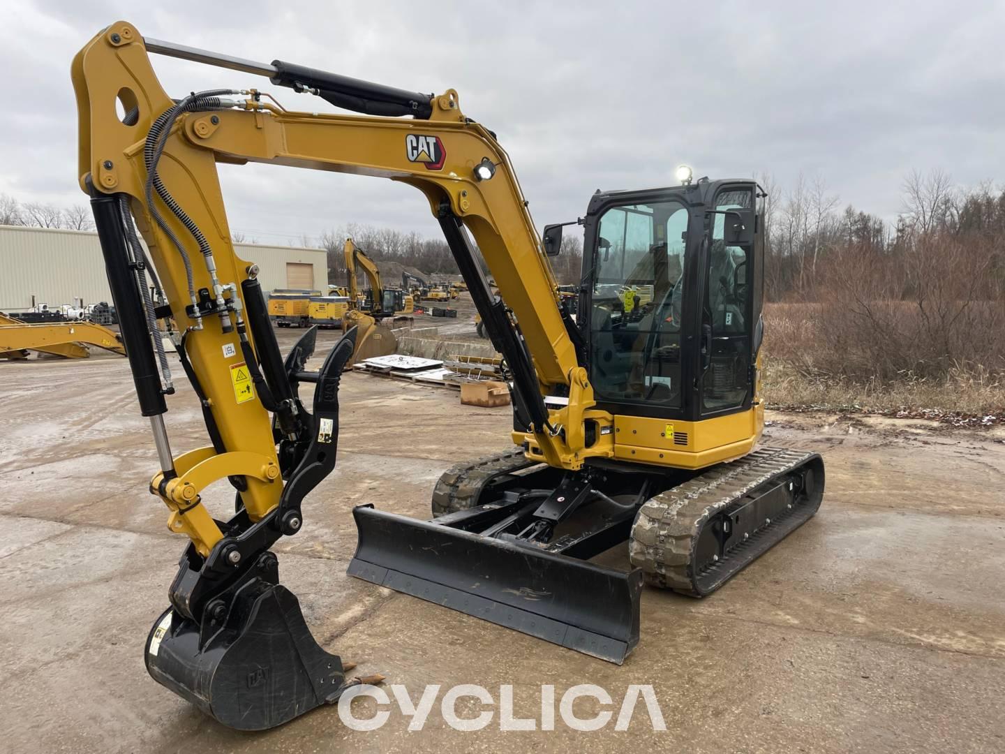 Crawler excavators  305 5G505717 - 25