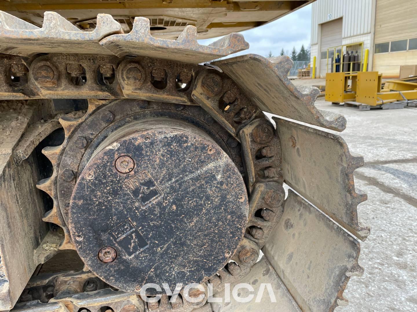 Crawler excavators  323 NDL10589 - 27