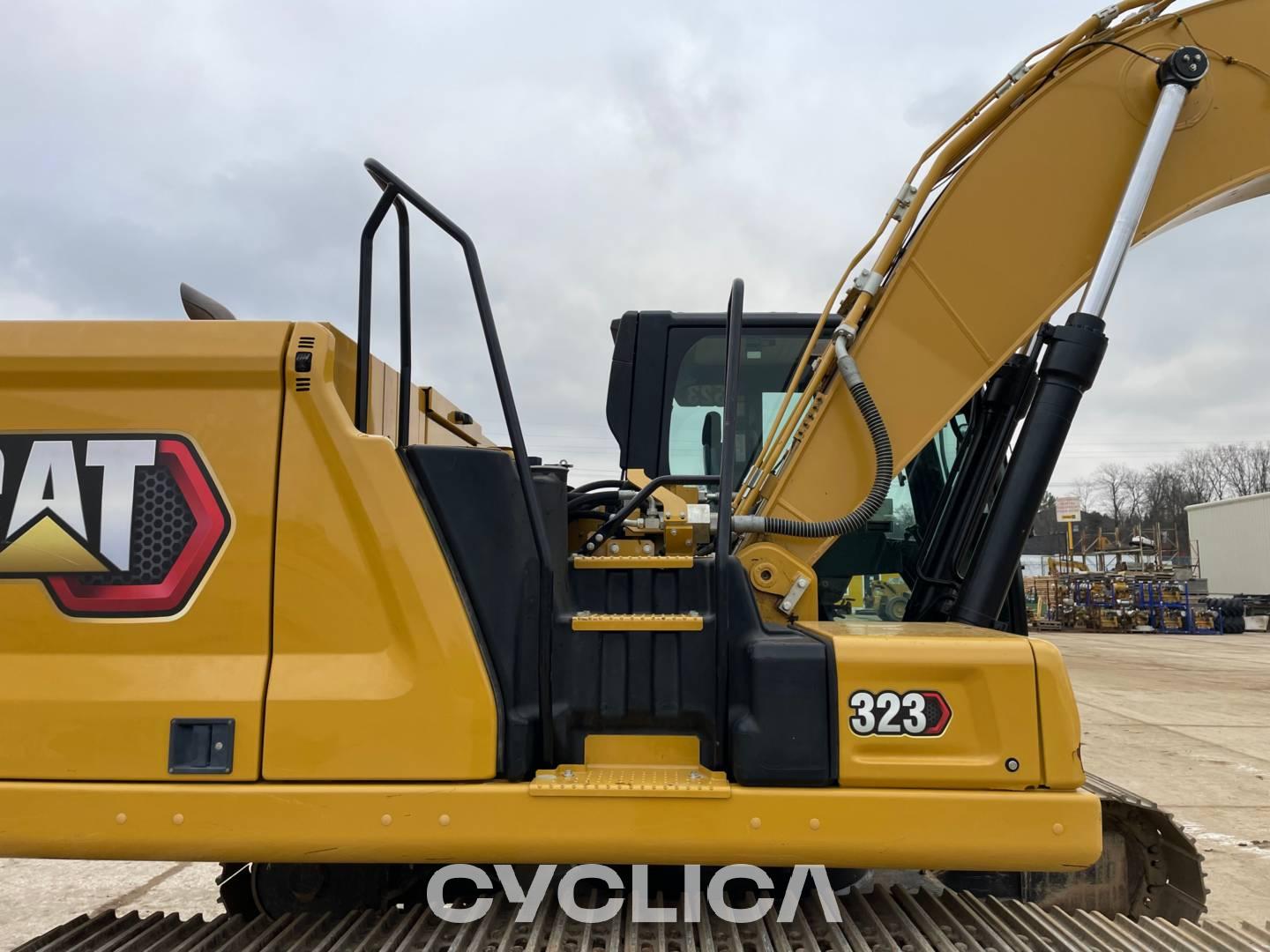 Crawler excavators  323 NDL10589 - 3