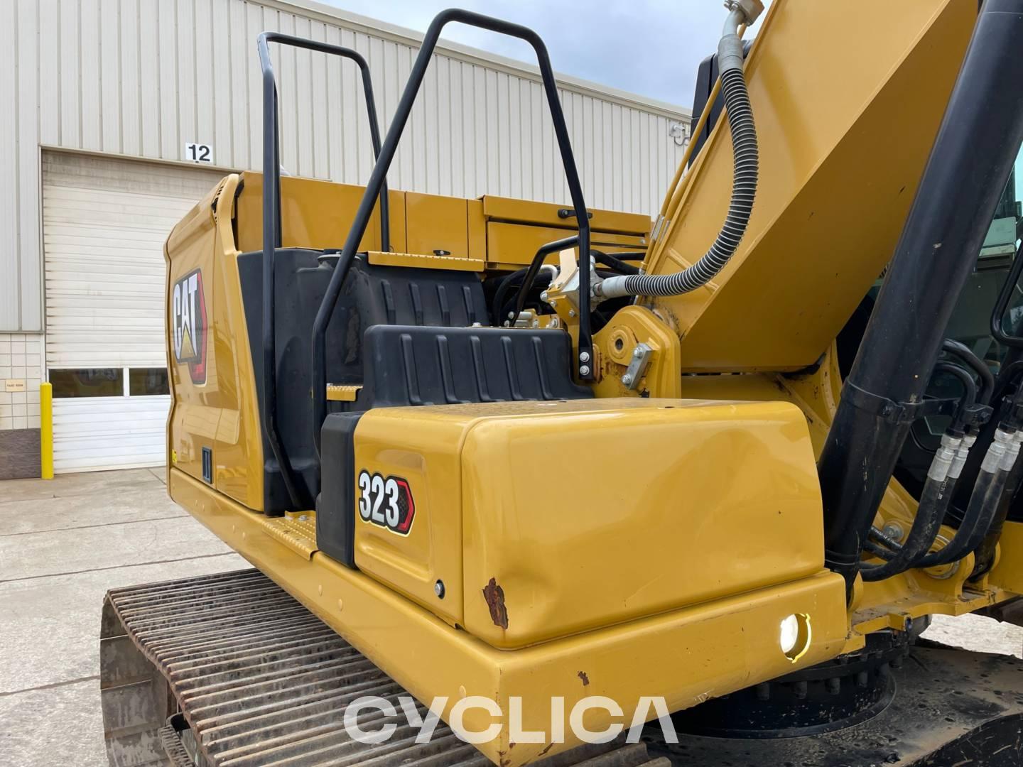 Crawler excavators  323 NDL10589 - 7