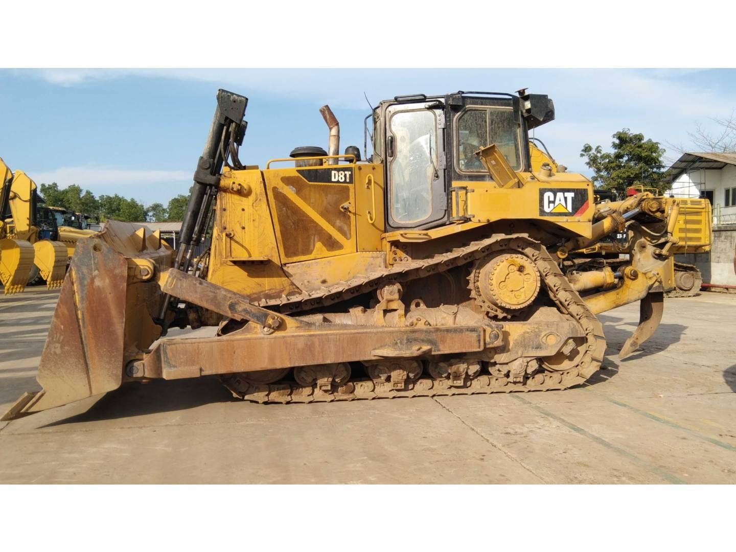 Bulldozers and crawler tractors  D8T JJ501186 - 1