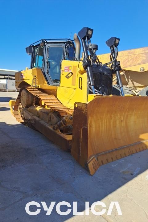 Bulldozers and crawler tractors  D6T SA901007 - 3