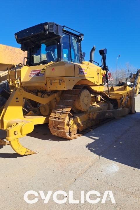 Bulldozers and crawler tractors  D6T SA901007 - 4