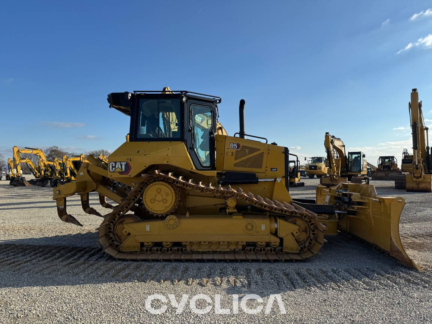 Bulldozers e tratores de rastos  D517VP Z6A02049 - 11