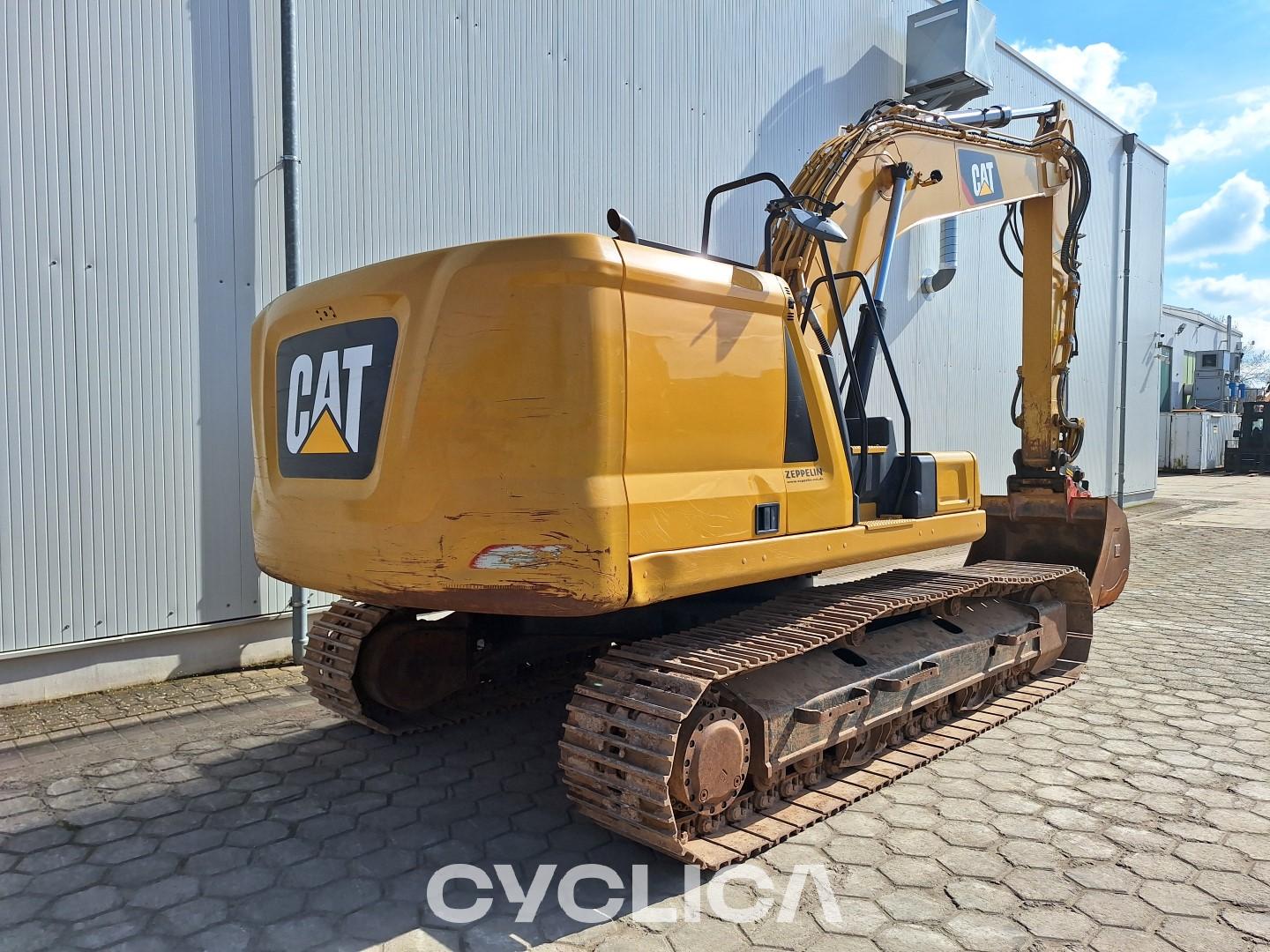 Crawler excavators  320 HEX01661 - 6