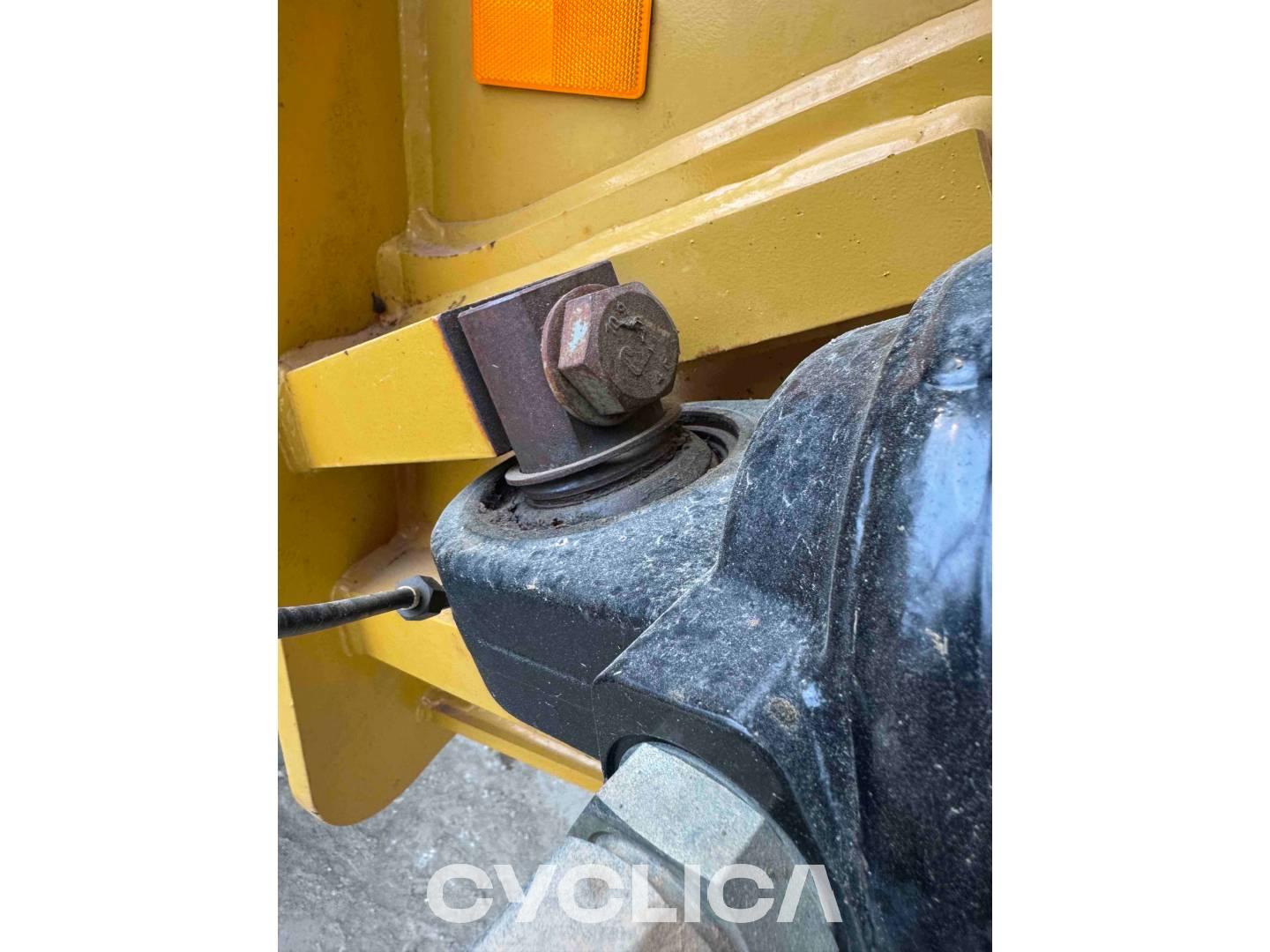 Dumpers y camiones articulados  745 3T602559 - 21