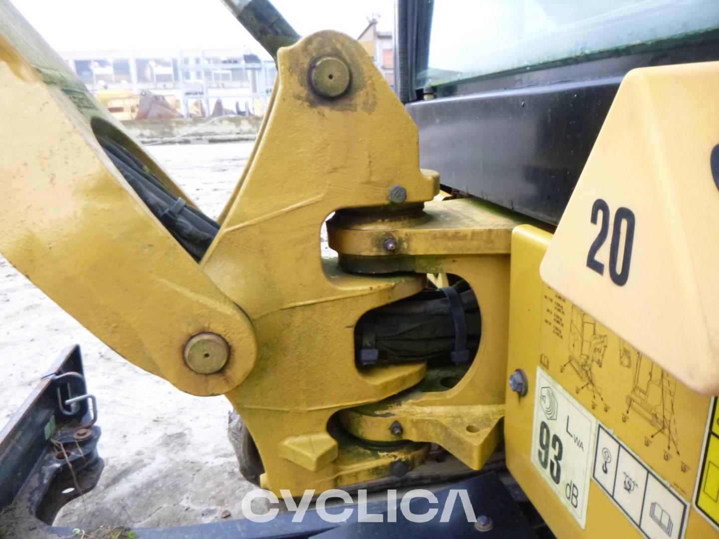 Crawler excavators  302-05CR RHM00768 - 19